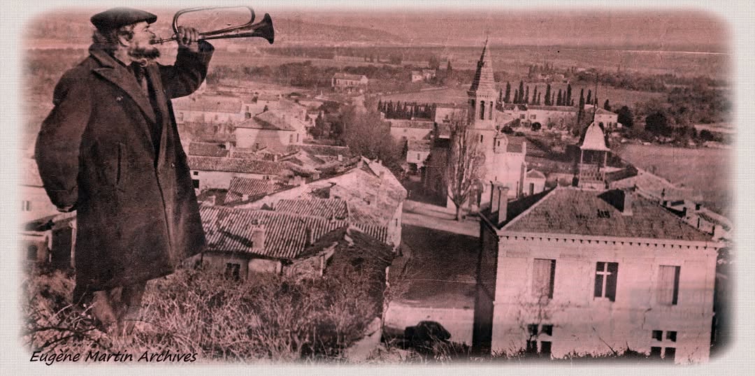 Tout est pittoresque chez le père Magnard, notamment sa physionomie et sa façon d'appeler Eugène Martin maire de la commune à coup de clairon pour lui annoncer ses trouvailles archéologiques.